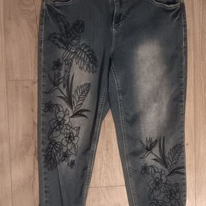 Earl Jeans Women's Skinny Jeans with Black Floral Design